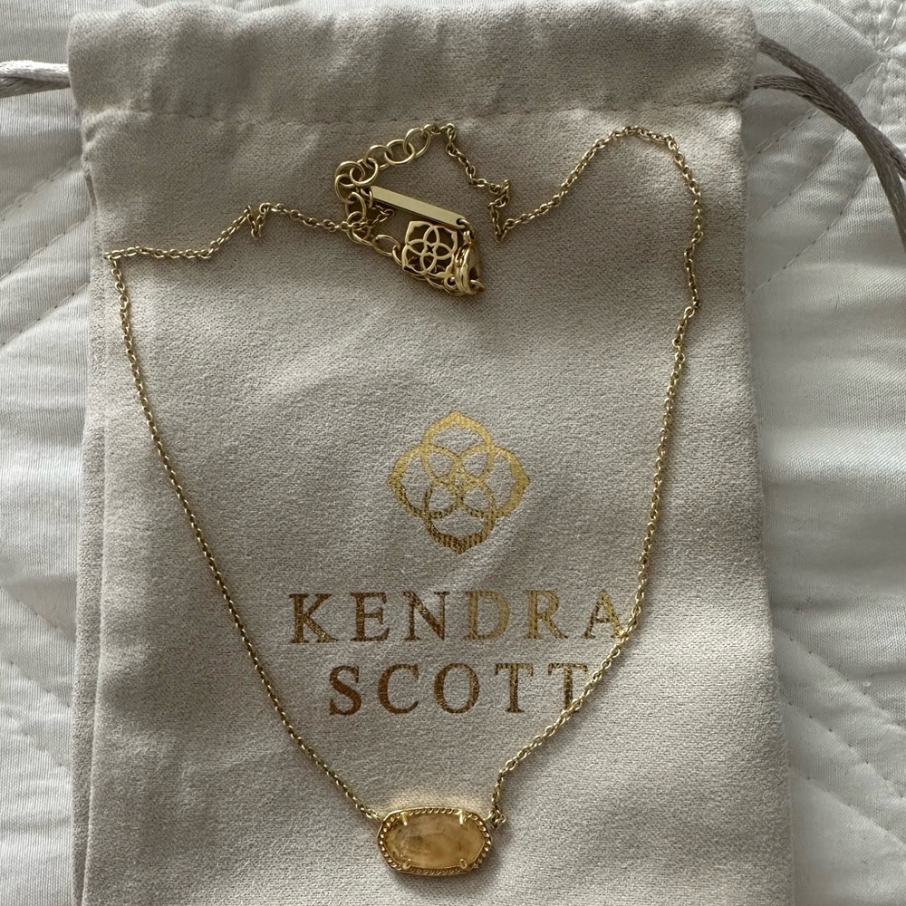 Kendra Scott Necklacw
